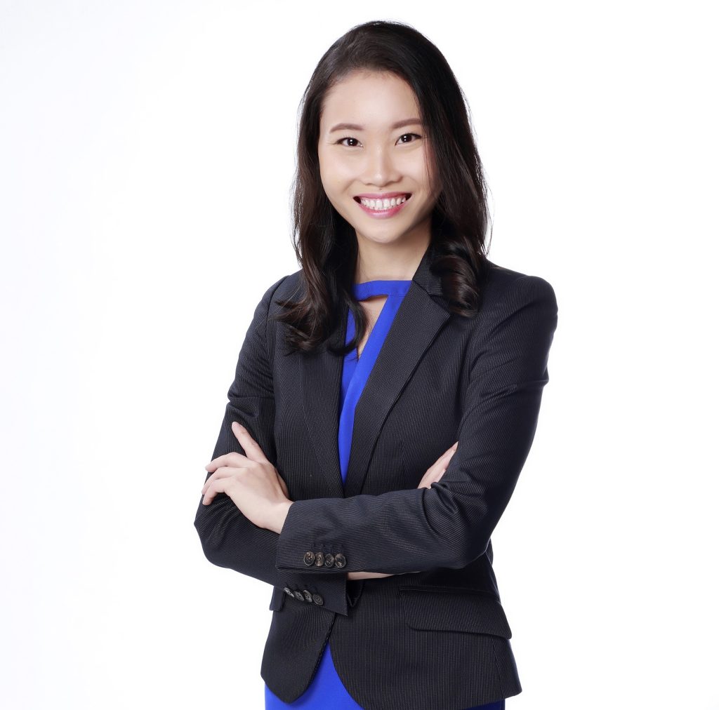 a young woman posing with smile